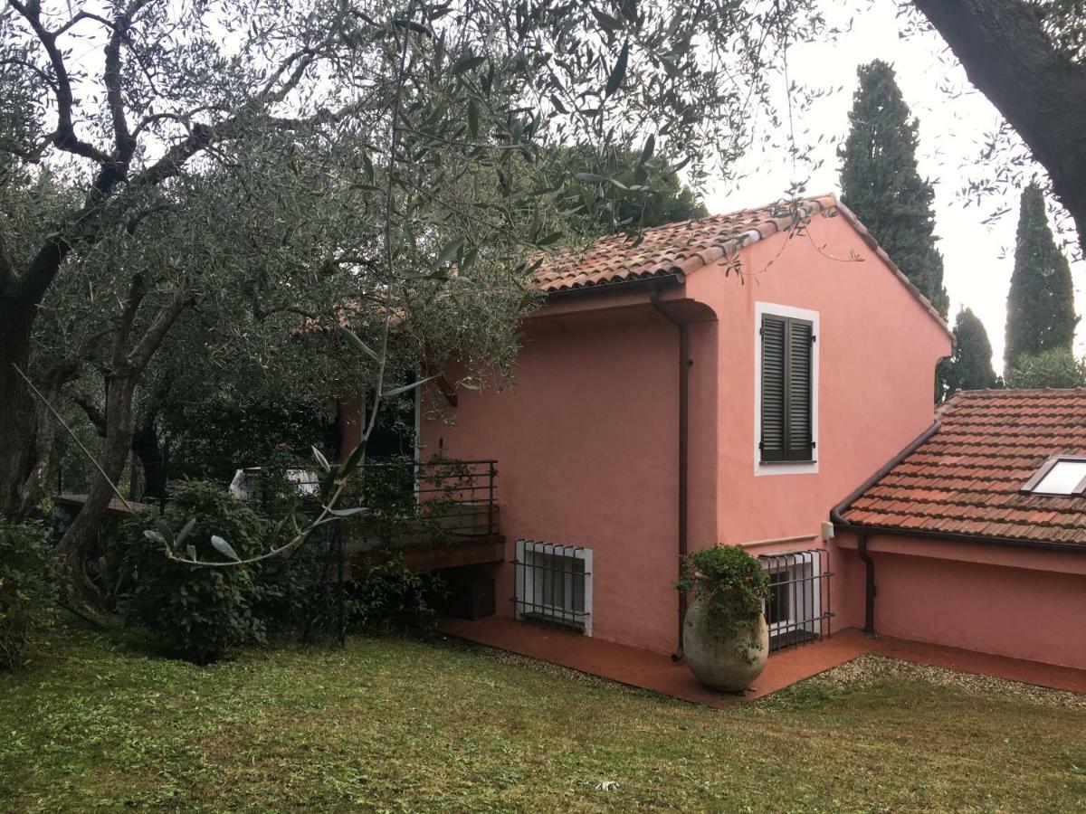 因佩里亚La Casa Di Fedra别墅 外观 照片